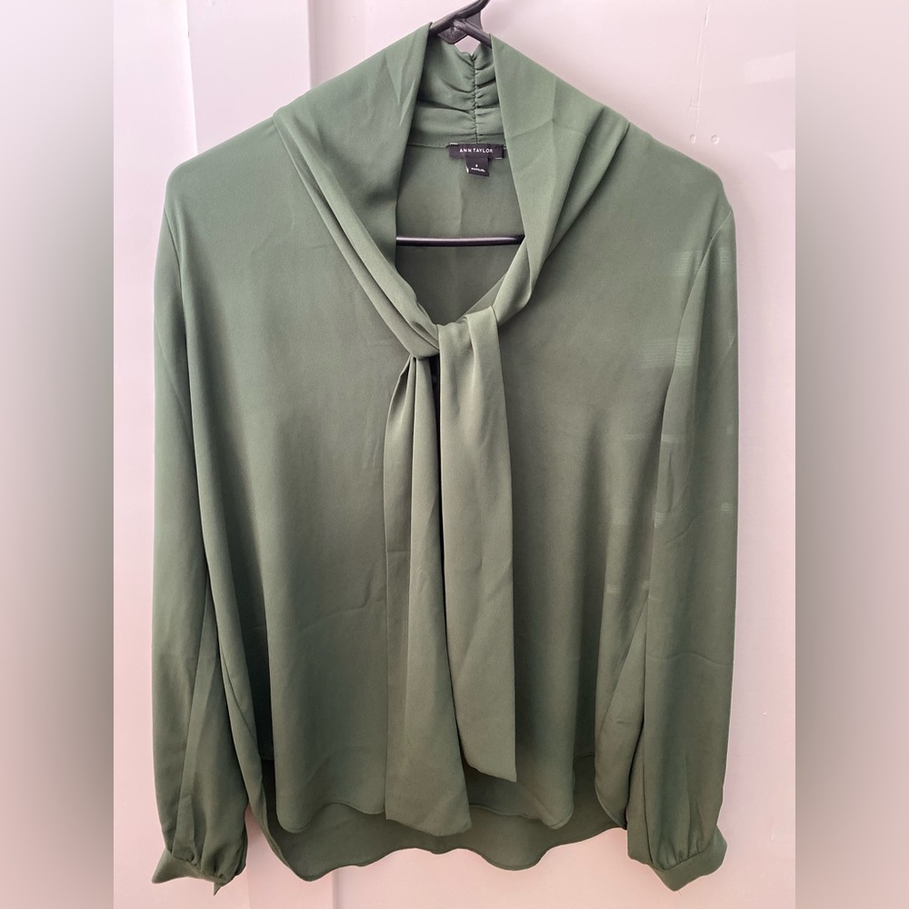 Ann Taylor Tie Neck Blouse, green, size small